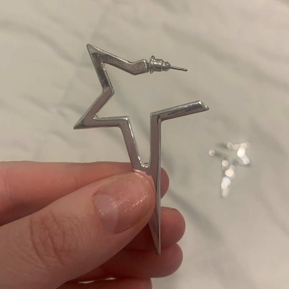NWOT Star Earrings - Picture 4 of 4